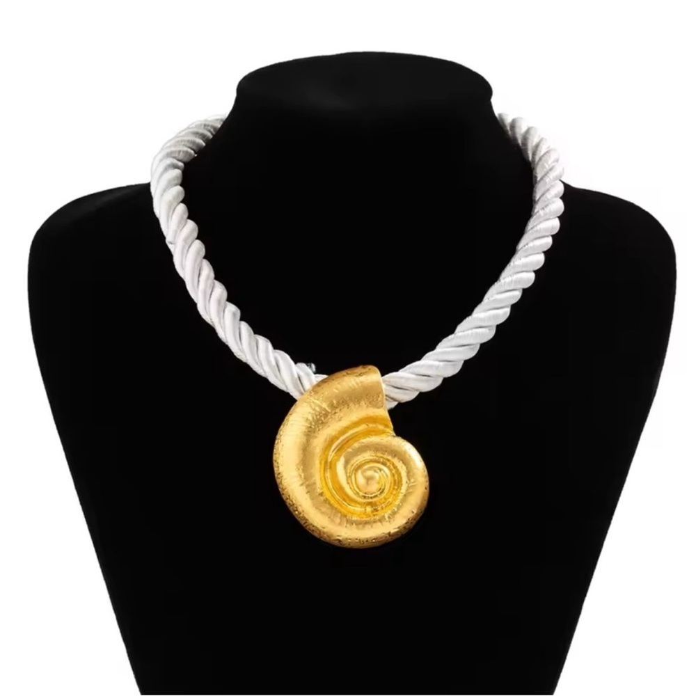 Gold Shell Necklace - Picture 4 of 5
